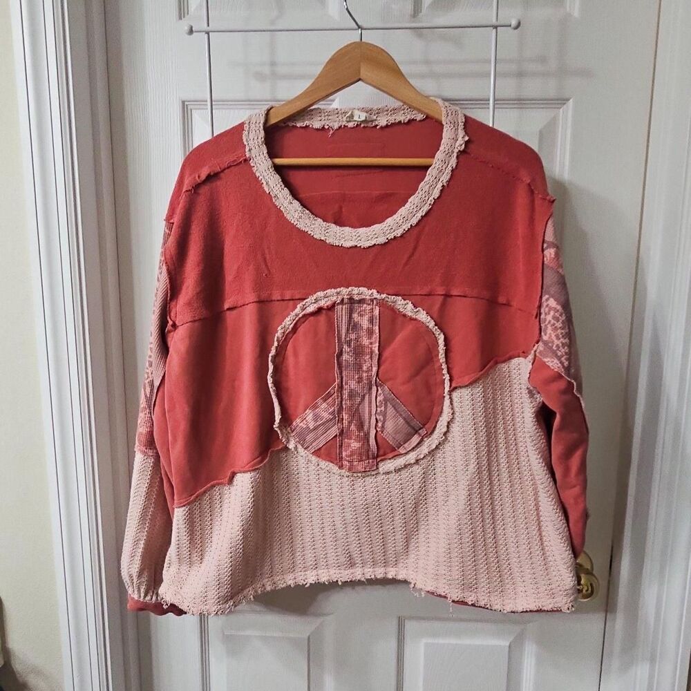 POL Peace Sign Raw Edge Pullover Top Size L